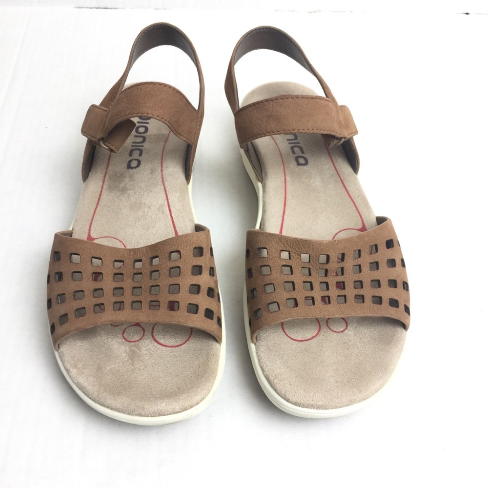 Bionica Norcross Tan Leather Sandal Sz9